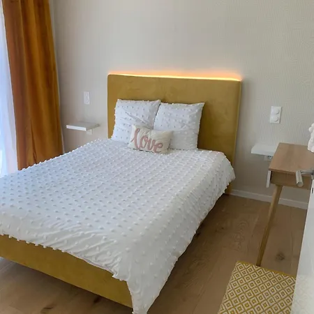 La Belle Echappee Apartment *