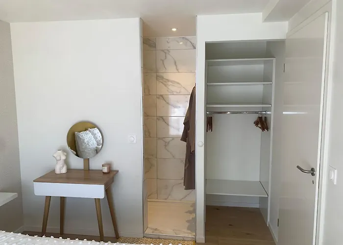 La Belle Echappee * كولمار